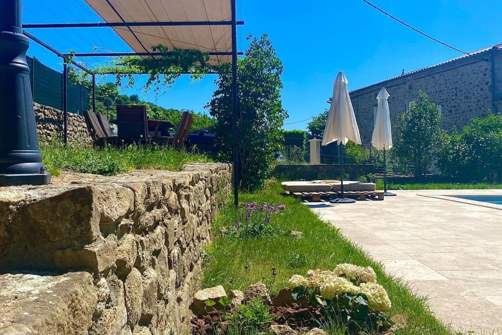 La Joannassiène, maison Ardéchoise de caractère Exterior foto